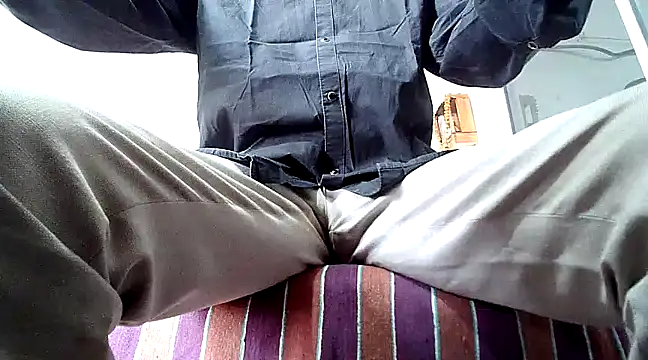 Snapshot of manan28 chatting on 12/26/24, 09:44 manan28 online show from 12/26/24, 09:44