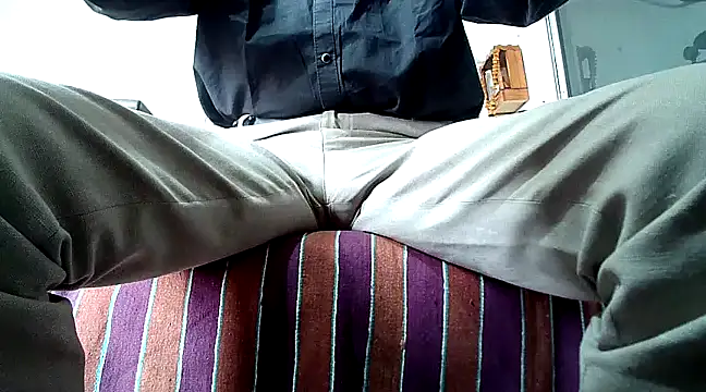 Snapshot of manan28 chatting on 12/27/24, 05:09 manan28 online show from 12/27/24, 05:09