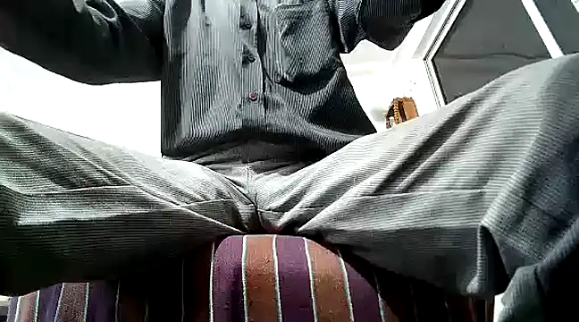 Snapshot of manan28 chatting on 01/18/25, 12:15 manan28 online show from 01/18/25, 12:15