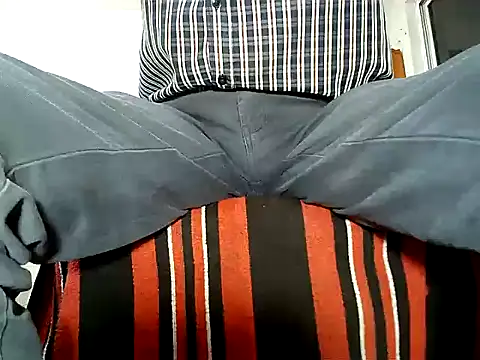 Snapshot of manan28 chatting on 11/06/25, 10:05 manan28 online show from 11/06/25, 10:05