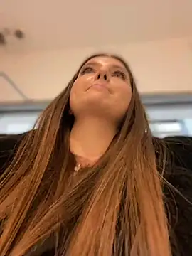 Snapshot of KrisMagnoly chatting on 12/29/24, 06:05 KrisMagnoly online show from 12/29/24, 06:05