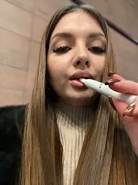 Snapshot of KrisMagnoly chatting on 01/30/25, 05:28 KrisMagnoly online show from 01/30/25, 05:28