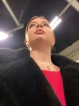 Snapshot of KrisMagnoly chatting on 02/06/25, 04:25 KrisMagnoly online show from 02/06/25, 04:25