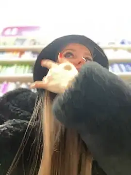 KrisMagnoly online show from 02/28/25, 11:58