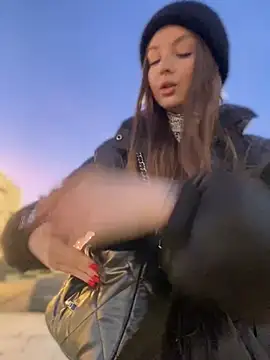 Snapshot of KrisMagnoly chatting on 03/22/25, 04:47 KrisMagnoly online show from 03/22/25, 04:47