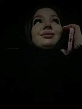 Snapshot of KrisMagnoly chatting on 11/21/25, 03:00 KrisMagnoly online show from 11/21/25, 03:00