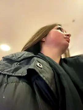 Snapshot of KrisMagnoly chatting on 11/23/25, 05:24 KrisMagnoly online show from 11/23/25, 05:24