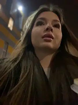 Snapshot of KrisMagnoly chatting on 11/30/25, 05:28 KrisMagnoly online show from 11/30/25, 05:28