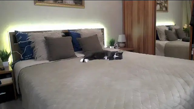 sensualEmilia online show from 03/12/25, 07:17