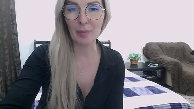 sensualEmilia online show from 03/22/25, 07:31