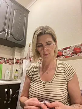 sensualEmilia online show from 04/03/26, 07:01