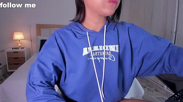 mia hank online show from 02/26/25, 11:41