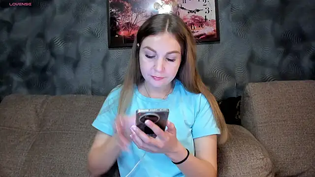 CassieMils online show from 11/05/25, 04:18