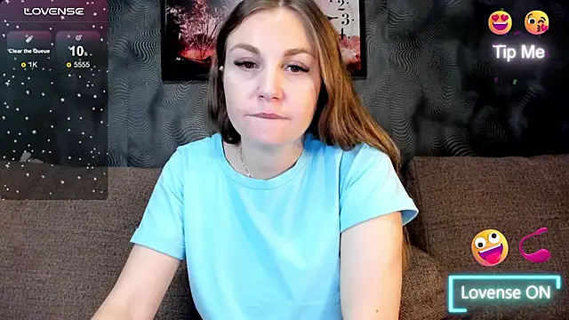 CassieMils online show from 12/04/25, 03:10