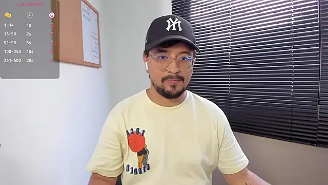 Snapshot of DaviidEvans_ chatting on 12/06/24, 05:33 DaviidEvans online show from 12/06/24, 05:33