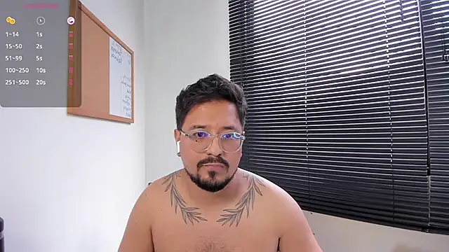 Snapshot of DaviidEvans_ chatting on 12/22/24, 06:15 DaviidEvans online show from 12/22/24, 06:15