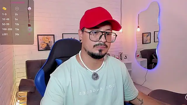 Snapshot of DaviidEvans_ chatting on 09/17/25, 04:03 DaviidEvans online show from 09/17/25, 04:03