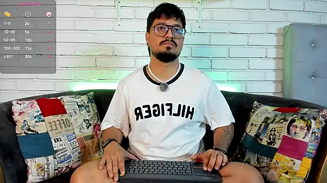 Snapshot of DaviidEvans_ chatting on 11/27/25, 11:34 DaviidEvans online show from 11/27/25, 11:34