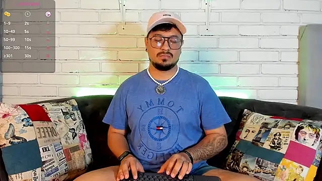 Snapshot of DaviidEvans_ chatting on 11/30/25, 12:42 DaviidEvans online show from 11/30/25, 12:42