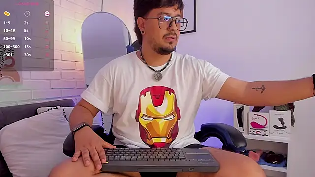 DaviidEvans  online show from 01/11/26, 04:28