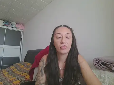 MeliEva online show from 10/21/25, 10:49