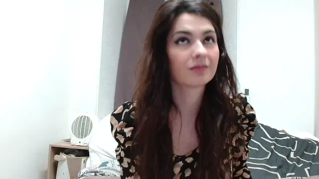 desirmiss1 online show from 12/18/25, 07:47