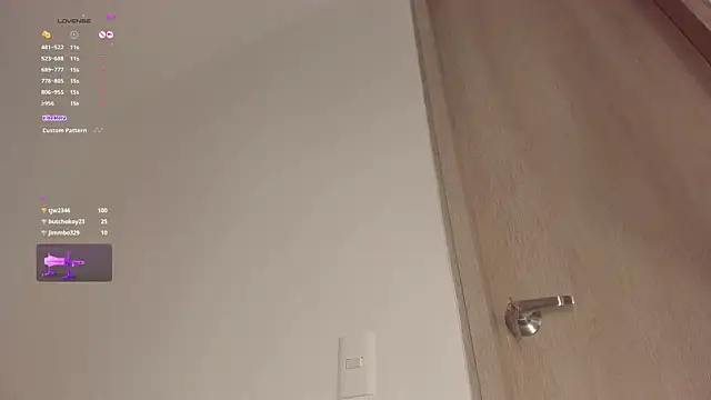 Snapshot of GoddessLinda04 chatting on 03/07/25, 10:54 GoddessLinda04 online show from 03/07/25, 10:54