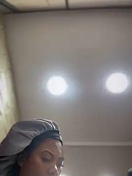 Snapshot of Tayra_Siny chatting on 10/05/25, 01:20 Tayra Siny online show from 10/05/25, 01:20