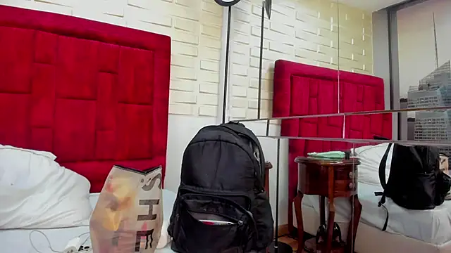 Tayra Siny online show from 10/15/25, 04:34