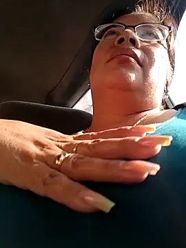   valentina18 online show from 01/13/25, 08:37