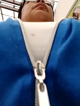   valentina18 online show from 03/08/25, 04:17