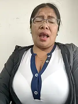   valentina18 online show from 11/07/25, 01:00