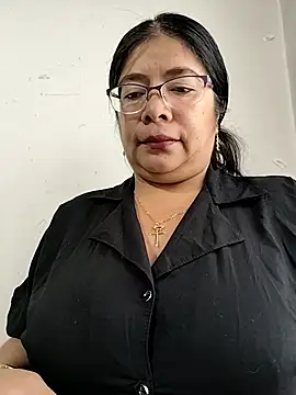   valentina18 online show from 11/14/25, 12:59