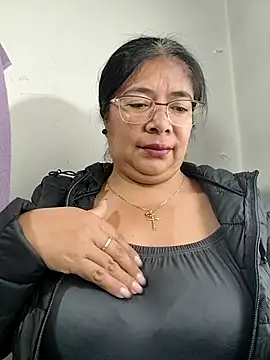   valentina18 online show from 01/13/26, 01:16