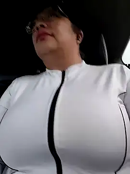   valentina18 online show from 05/12/26, 11:40