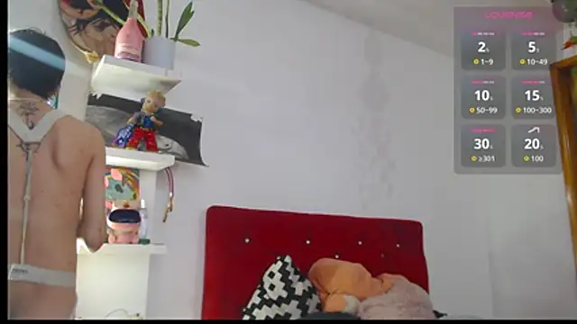 Snapshot of LAICK_01 chatting on 02/20/26, 12:18 LAICK 01 online show from 02/20/26, 12:18