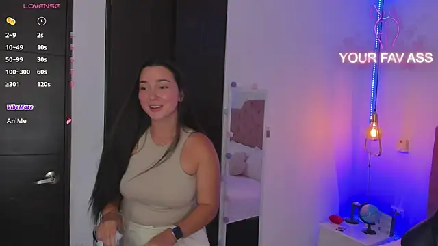 Snapshot of ava_blue chatting on 03/22/25, 01:54 ava blue online show from 03/22/25, 01:54