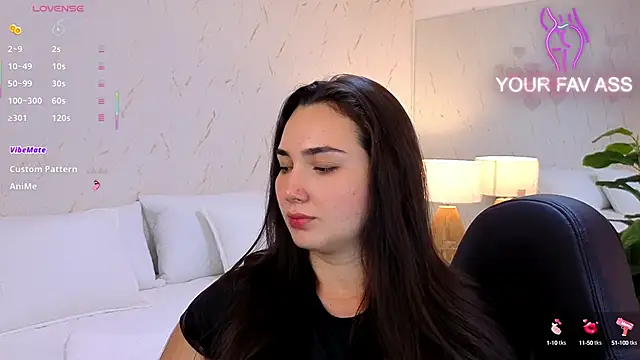 Snapshot of ava_blue chatting on 09/17/25, 07:48 ava blue online show from 09/17/25, 07:48