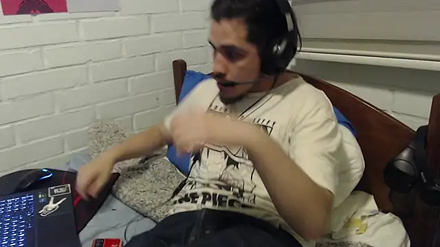 hung weeb online show from 12/12/24, 03:43