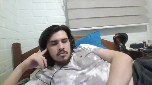 hung weeb online show from 12/24/24, 03:38