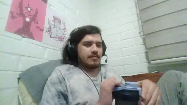 hung weeb online show from 10/28/25, 02:26