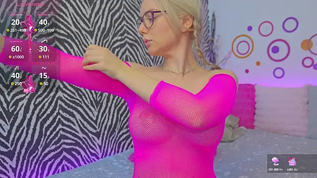 Snapshot of JennyShow chatting on 03/09/25, 10:08 JennyShow online show from 03/09/25, 10:08