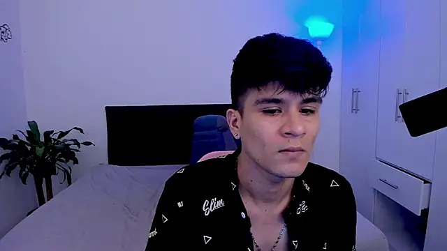 Eiden allenx online show from 02/02/25, 02:02