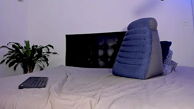 Eiden allenx online show from 02/04/25, 08:46