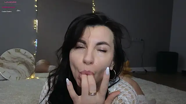 Mary love16 online show from 03/08/25, 05:49