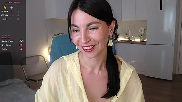 Snapshot of Mary_love16 chatting on 07/06/26, 06:21 Mary love16 online show from 07/06/26, 06:21