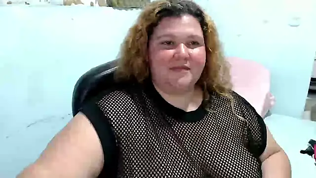Snapshot of squirt322bbw chatting on 06/20/26, 04:04 squirt322bbw online show from 06/20/26, 04:04