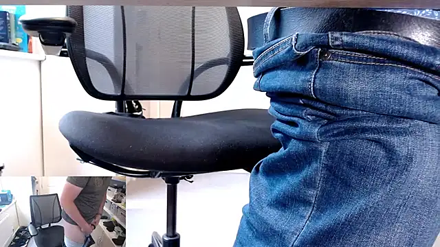 Snapshot of RicRockhard chatting on 09/14/25, 10:25 RicRockhard online show from 09/14/25, 10:25