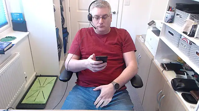 Snapshot of RicRockhard chatting on 02/04/26, 11:05 RicRockhard online show from 02/04/26, 11:05