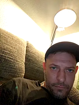 Snapshot of Percy_ohv chatting on 10/31/25, 05:36 Percy ohv online show from 10/31/25, 05:36